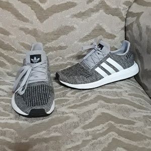 Adidas swift run shoes